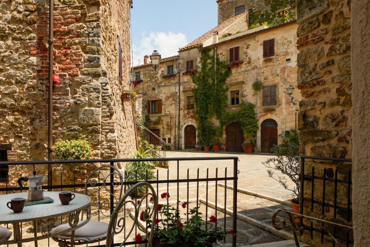Inn Piazza In Montemerano, The Heart Of Tuscany Exterior photo